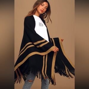 Cuddling Close Black Striped Wrap